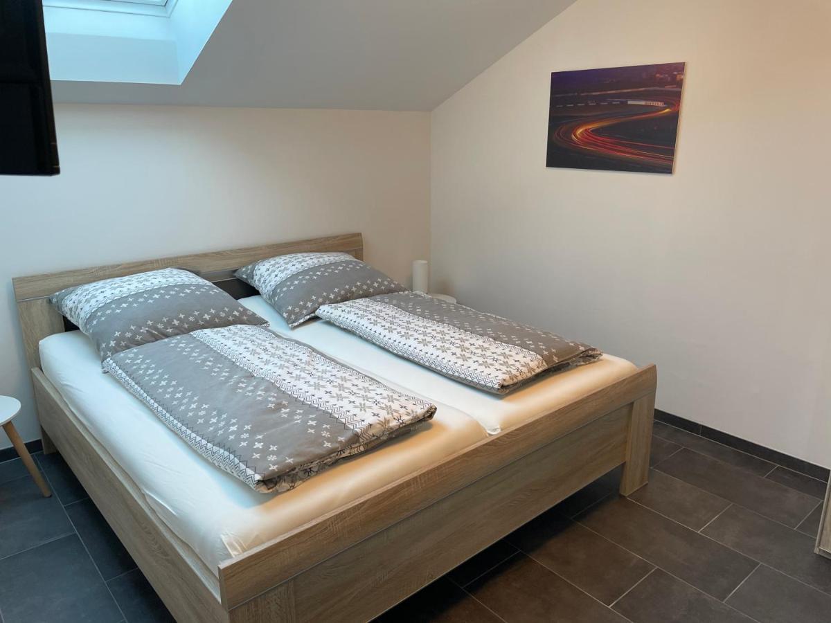 Gaestehaus Veenstra Kelberg Exteriör bild