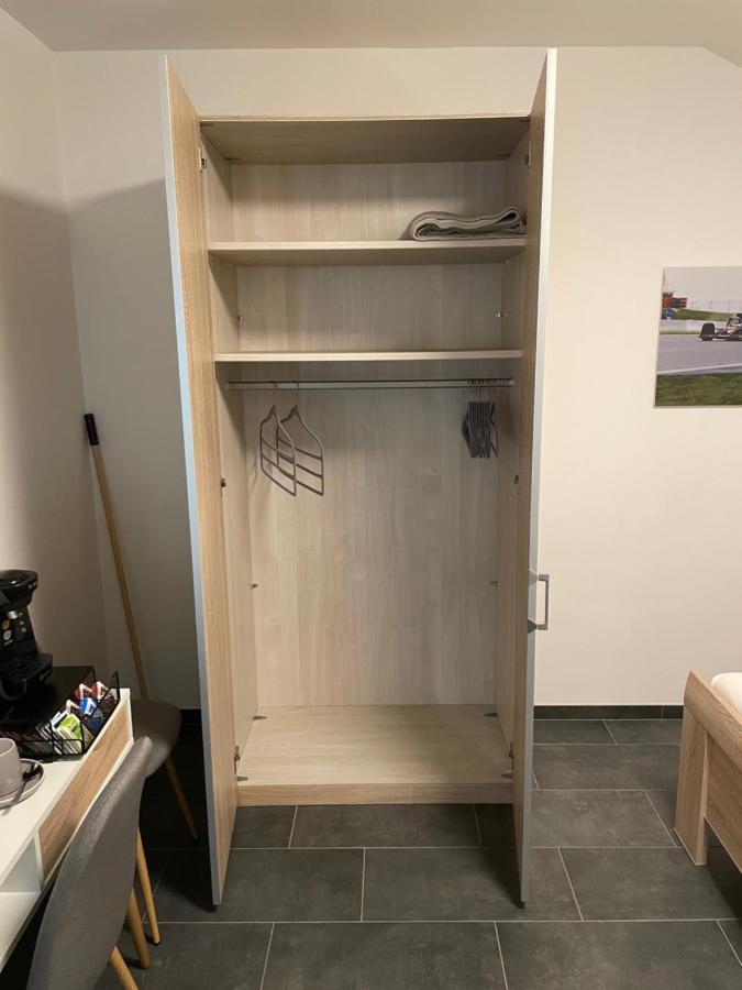 Gaestehaus Veenstra Kelberg Exteriör bild